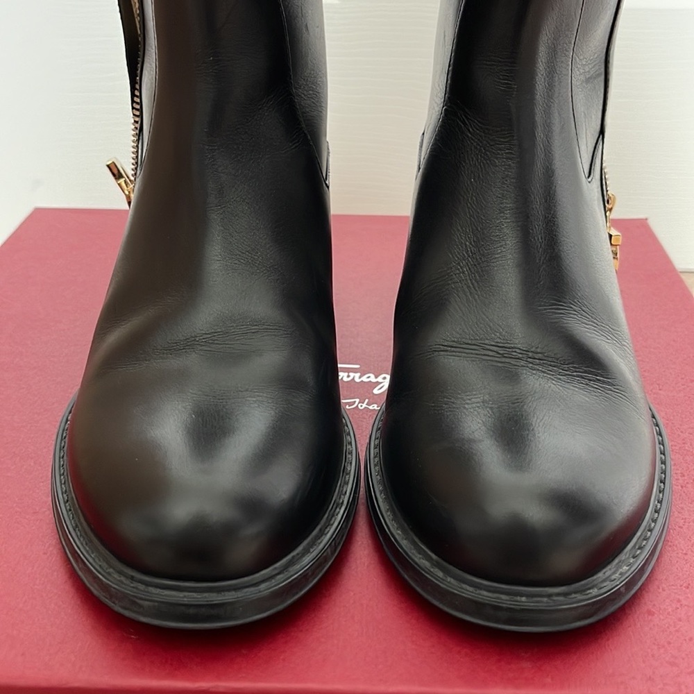 Salvatore Ferragamo boots - Picture 9 of 10